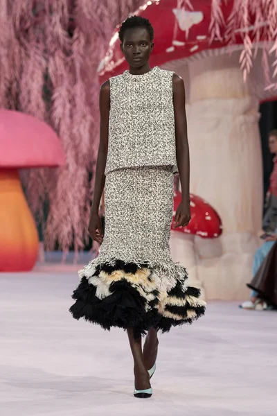 Look 34